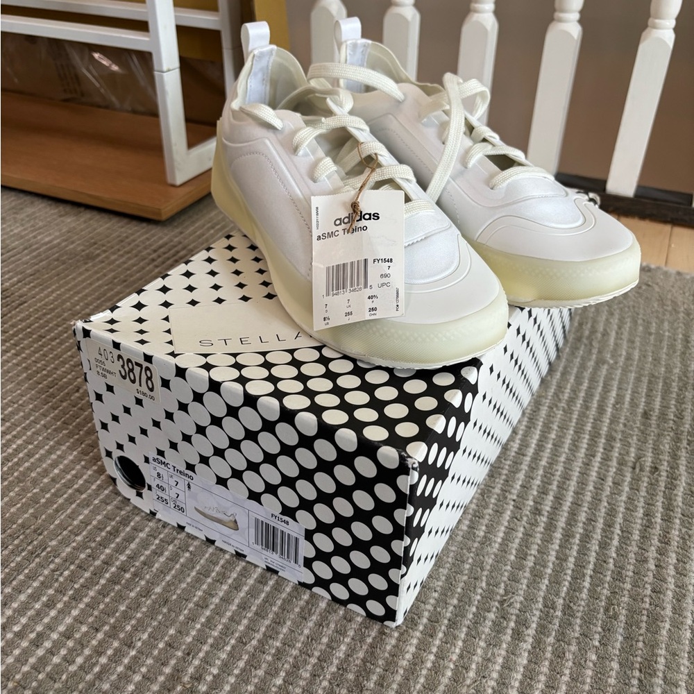 Adidas White Leather Sneakers Minimalist Design